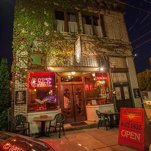 Mcmenamins White Eagle Rock & Roll Hotel